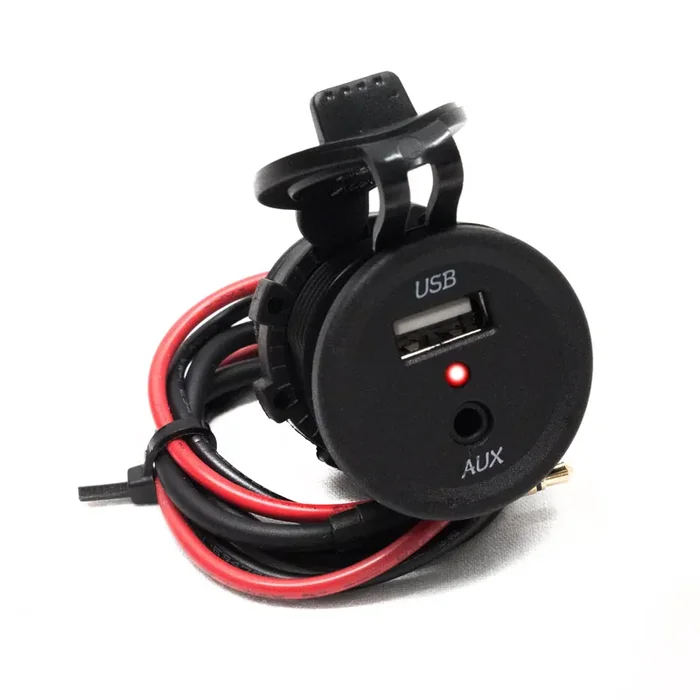 Dual Port Socket w/USB Port Universal