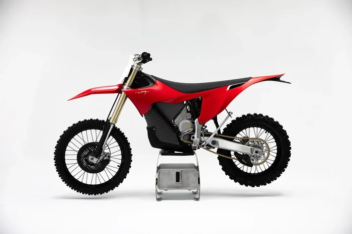 Stark VARG EX ALPHA 80HP ROAD LEGAL